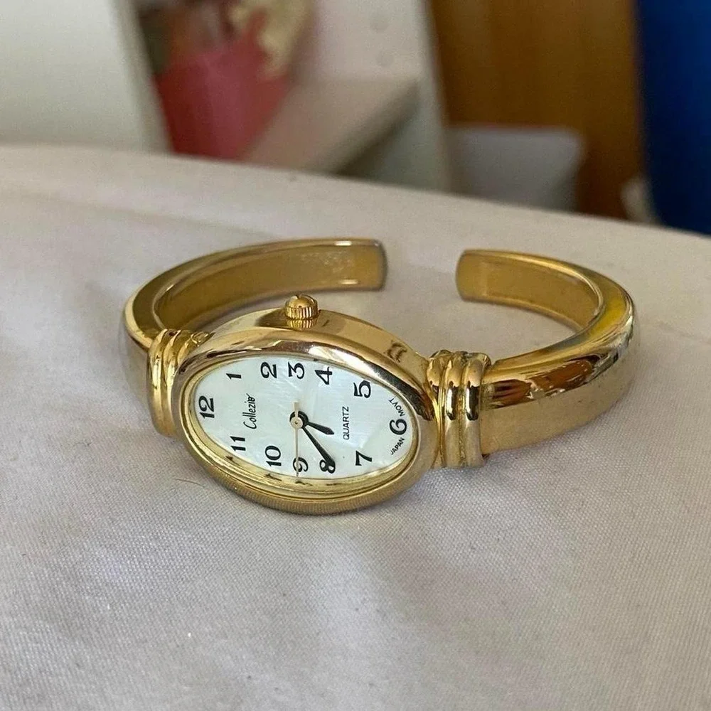vintage Collezier gold stainless steel watch with mother pearl face JAPAN MOVT